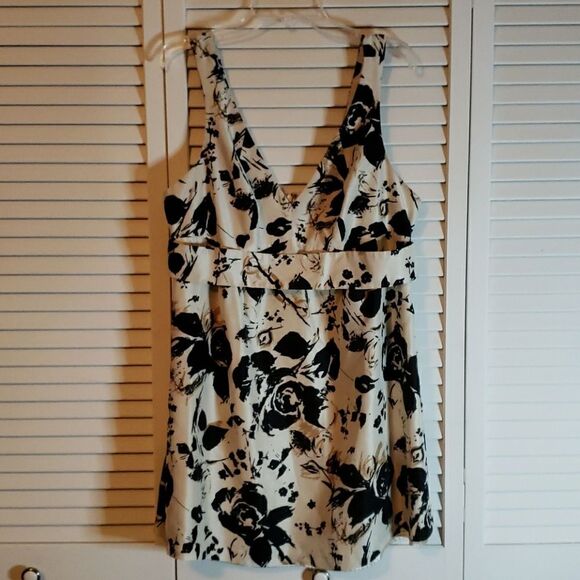 The Limited Satin Spring Time Top - Picture 1 of 4